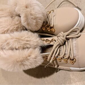 Source Unknown Beige Fur-Lined Ankle Boots